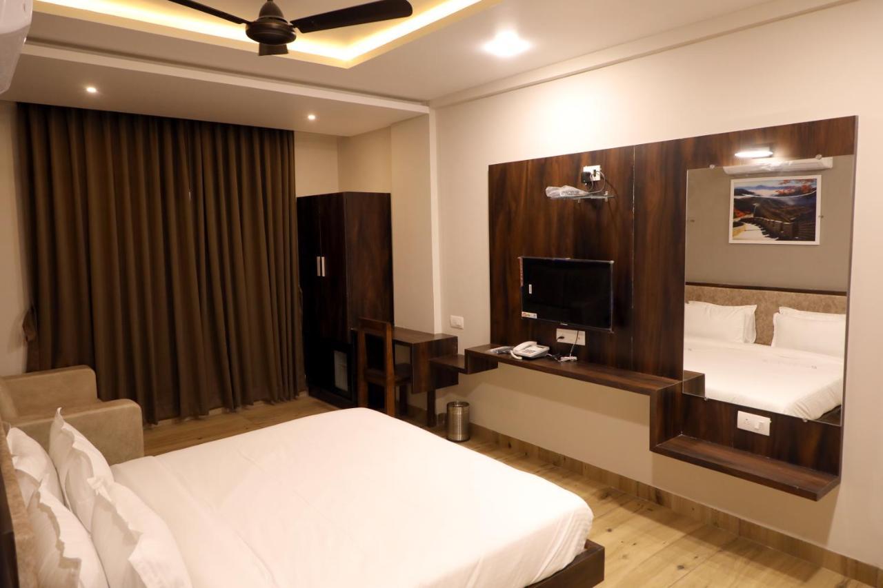 Hotel Nest Bhuj Zewnętrze zdjęcie