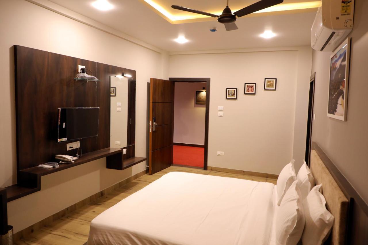 Hotel Nest Bhuj Zewnętrze zdjęcie